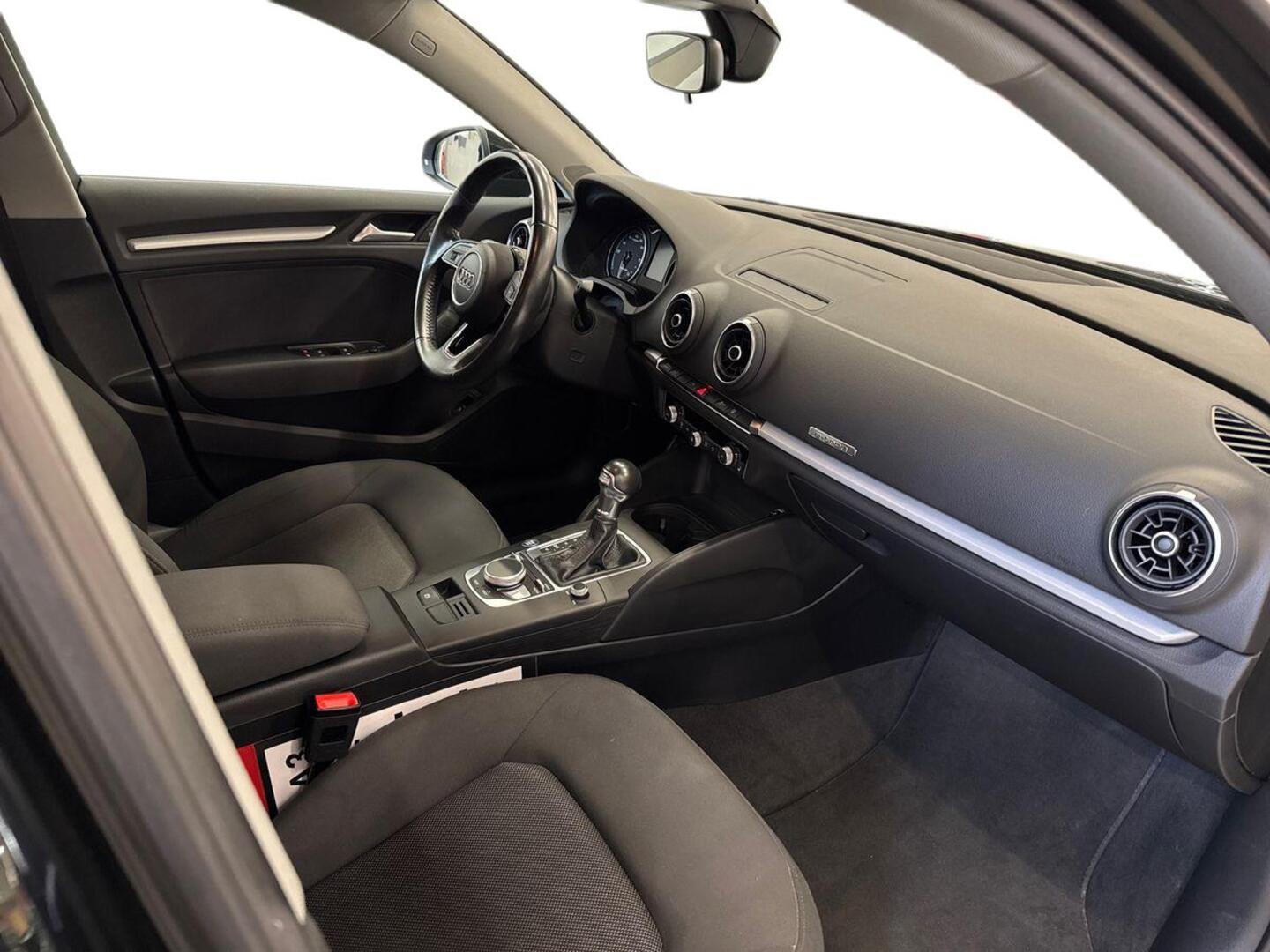 AUDI A3 2017