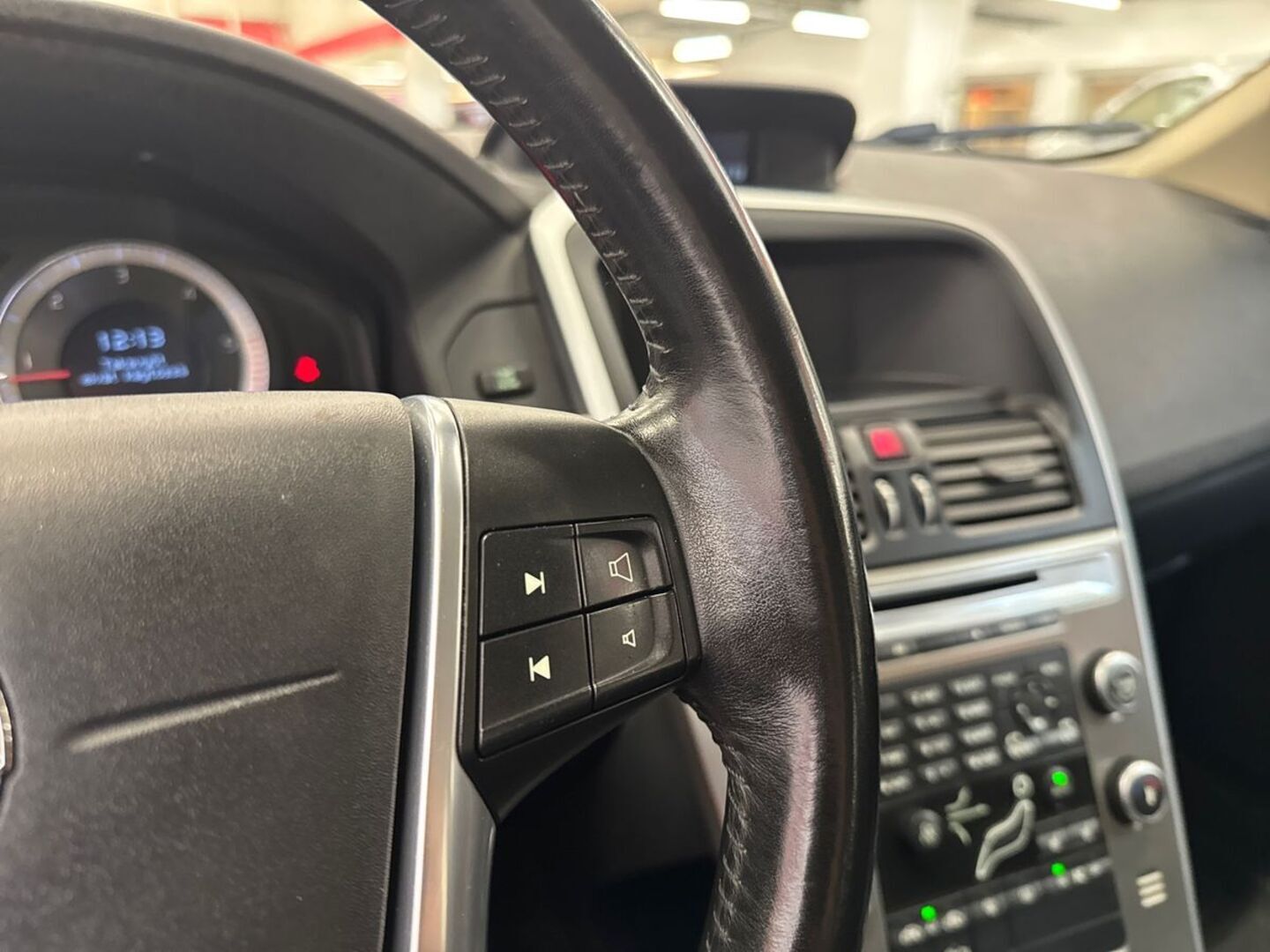VOLVO XC60 2010