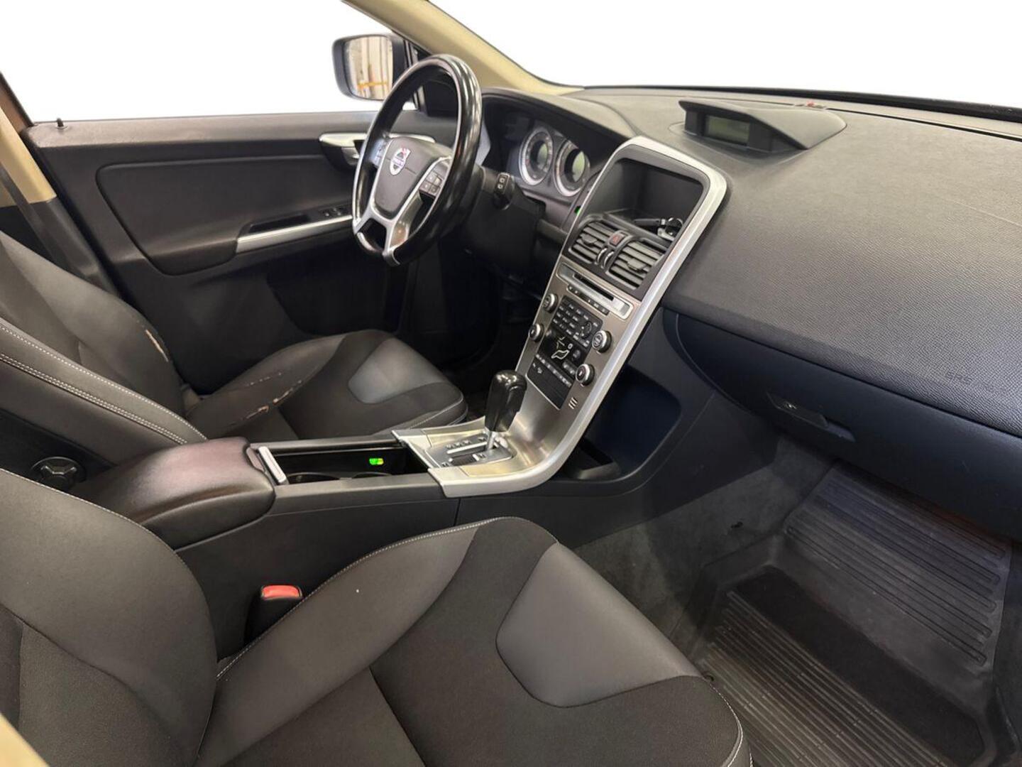 VOLVO XC60 2010