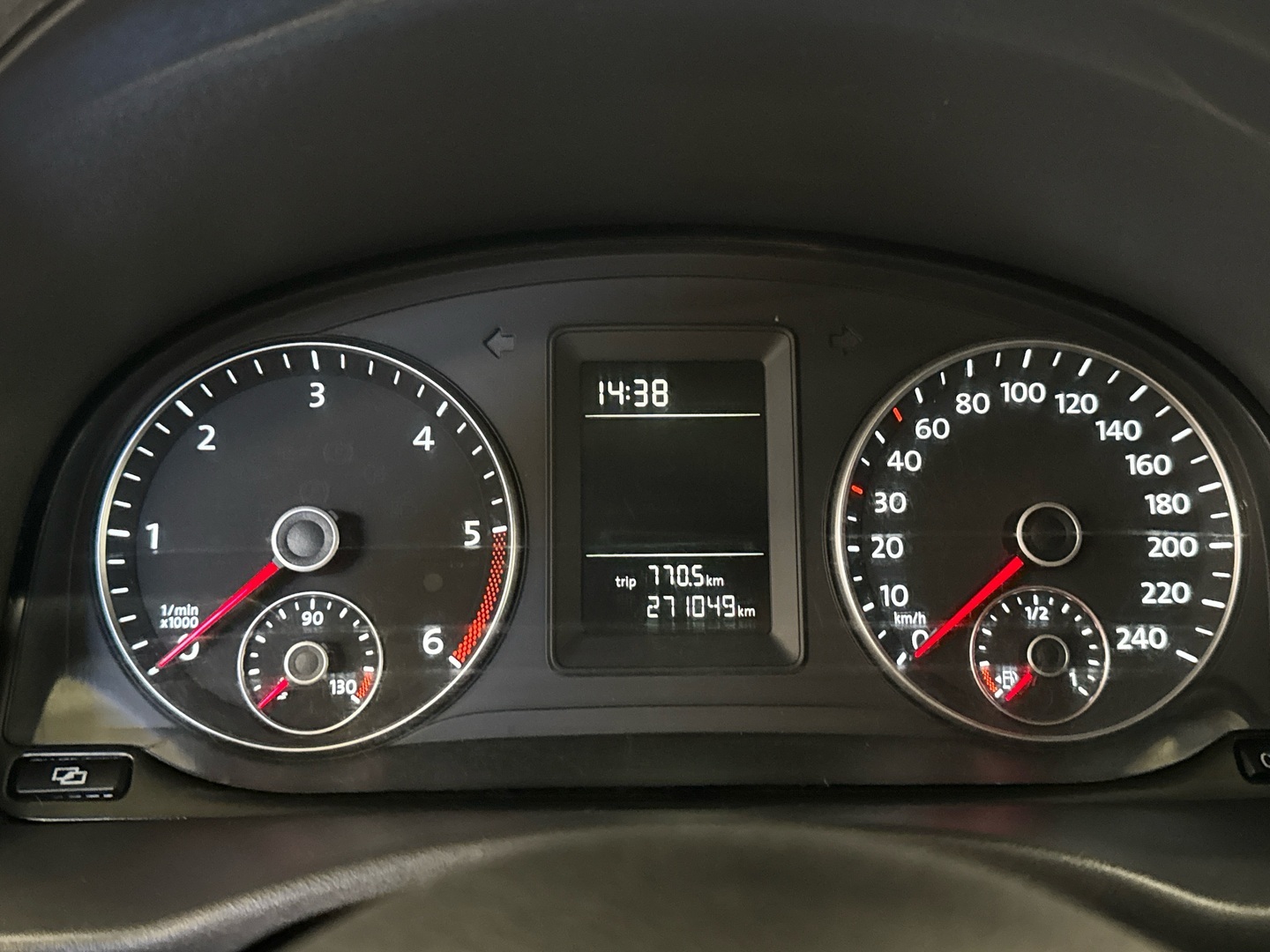 VOLKSWAGEN Caddy 2011