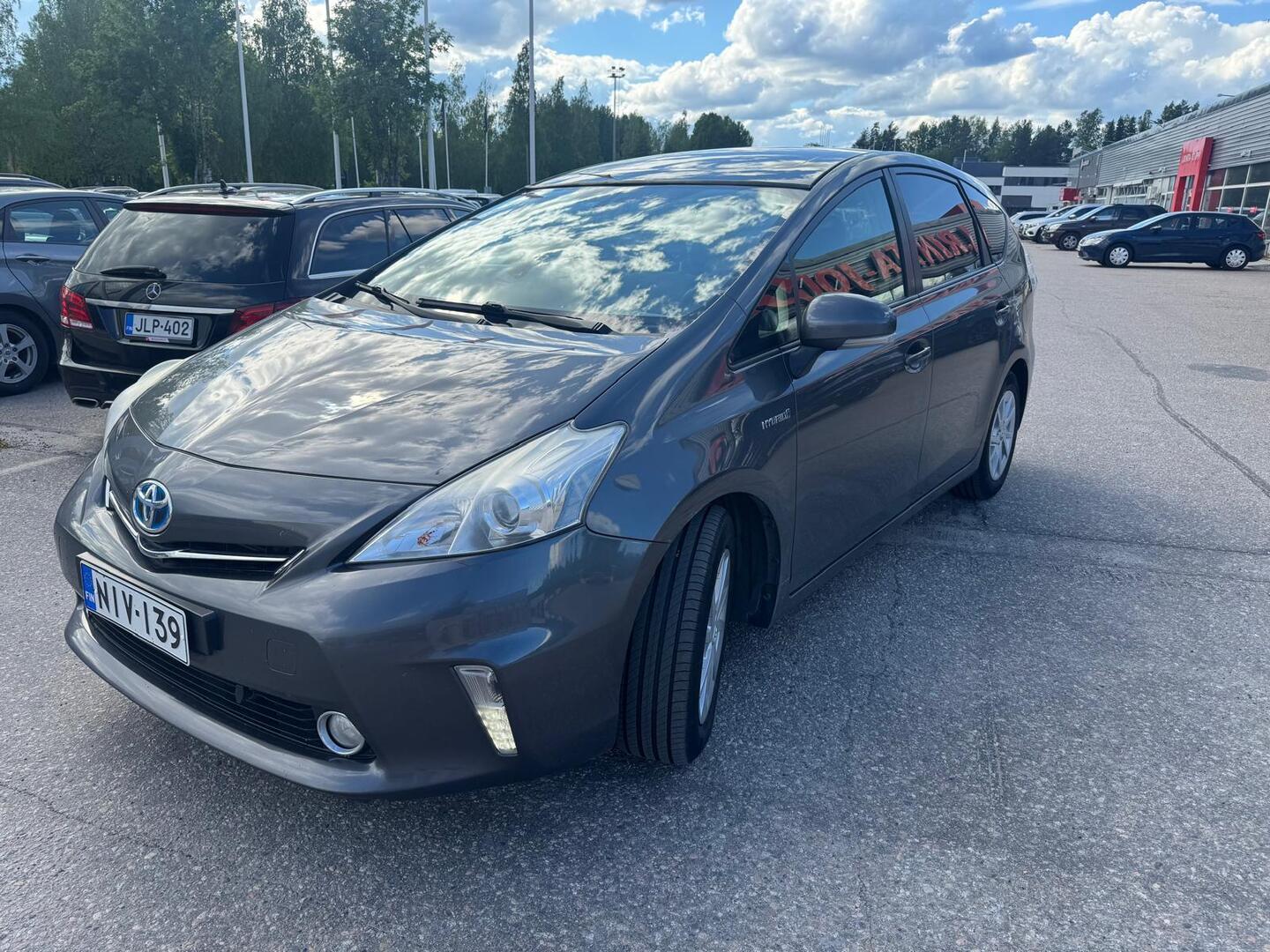 TOYOTA Prius+ 2013