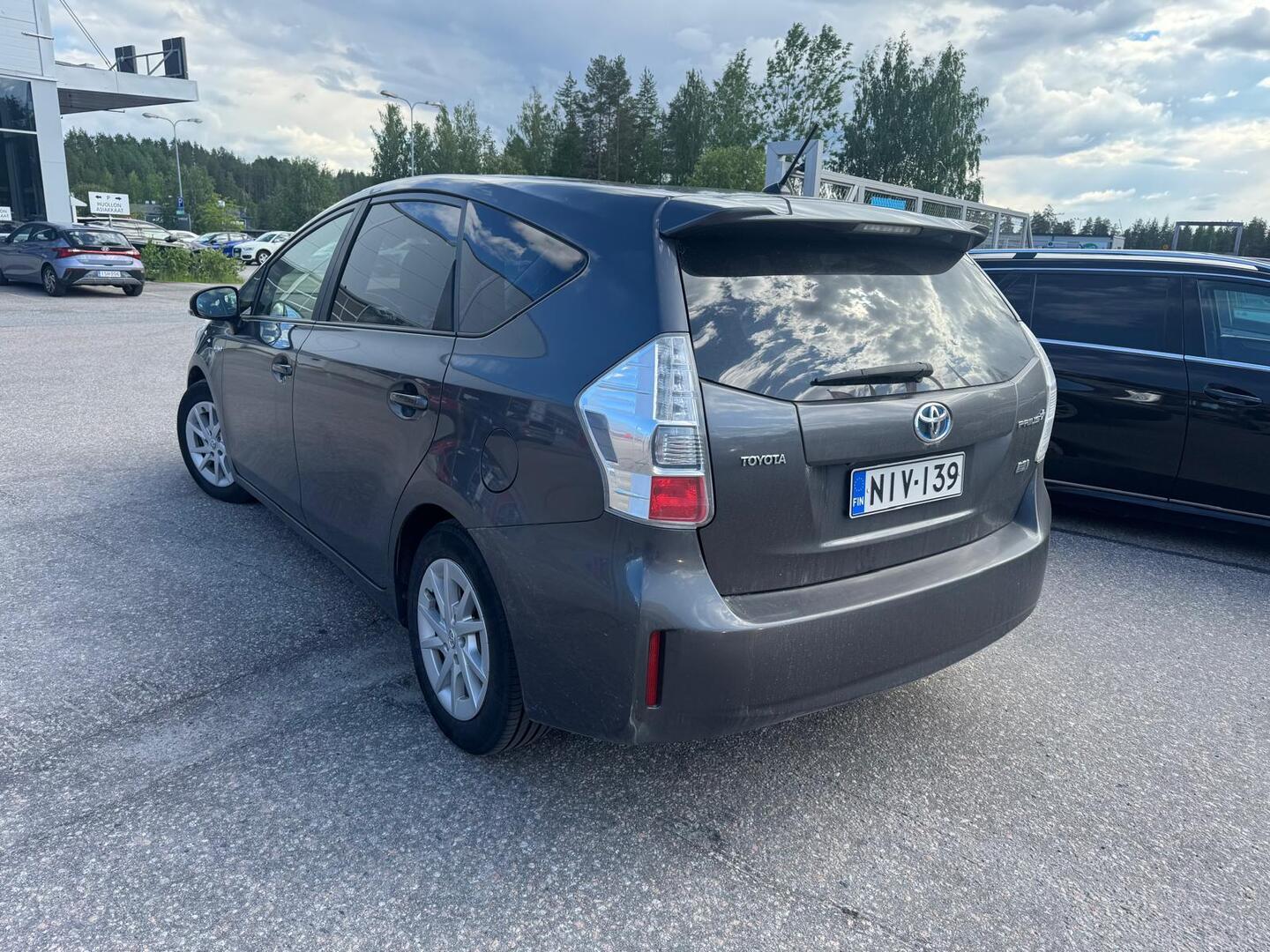 TOYOTA Prius+ 2013