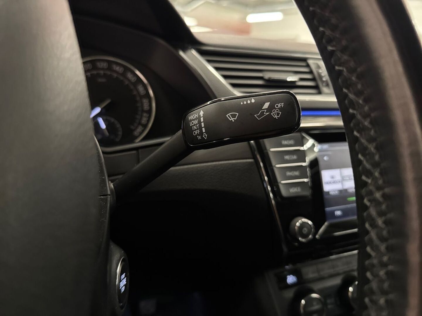 SKODA Superb 2016