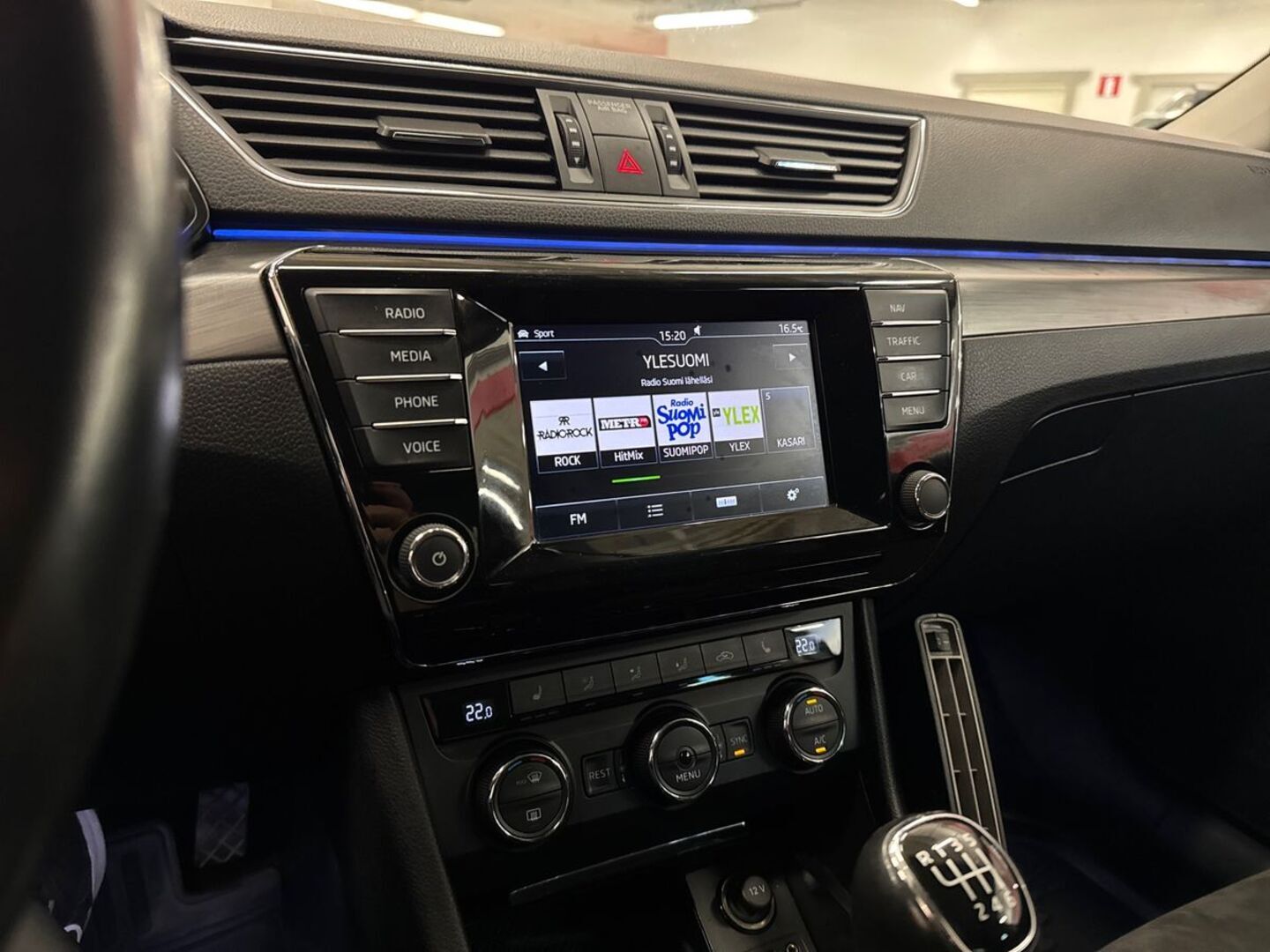 SKODA Superb 2016