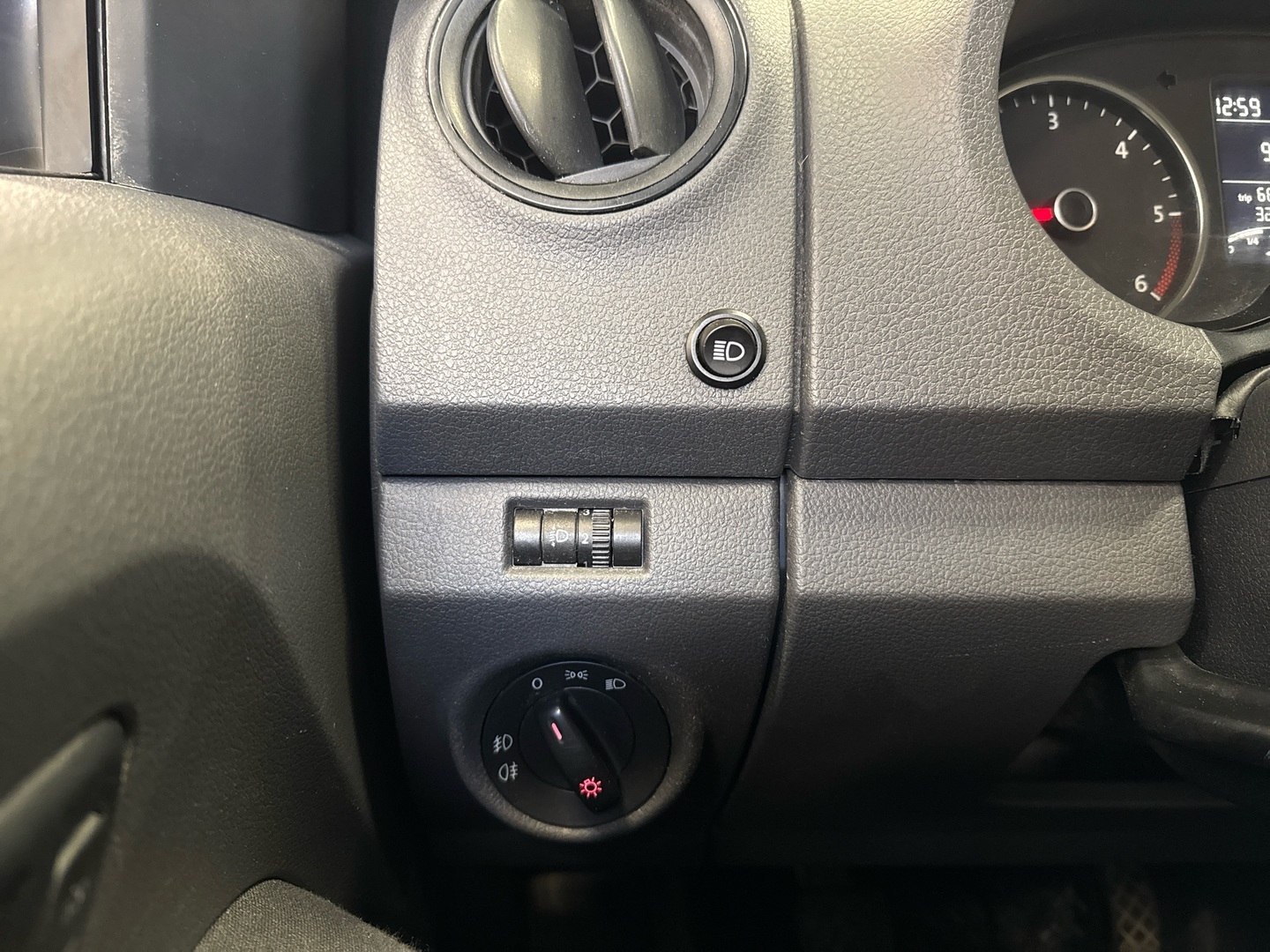 VOLKSWAGEN Amarok 2016