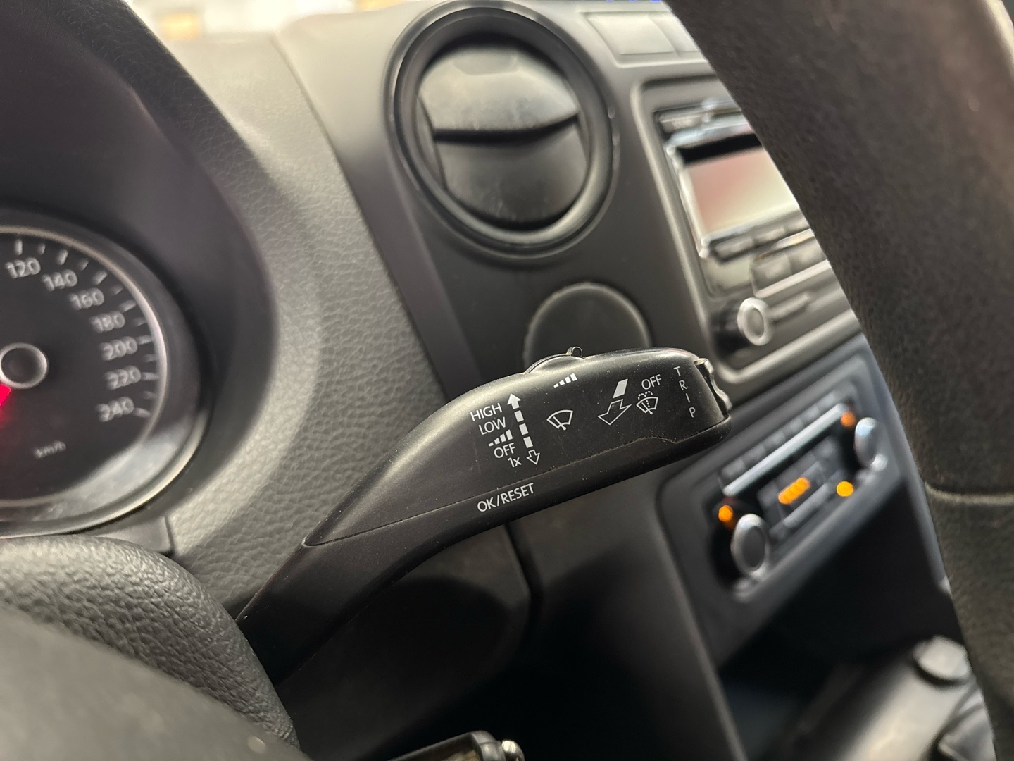 VOLKSWAGEN Amarok 2016