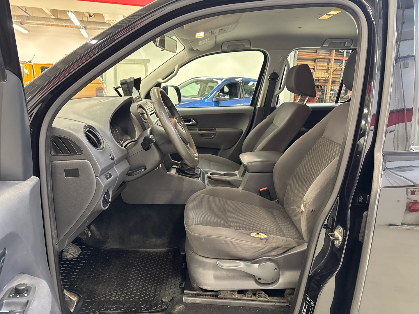 VOLKSWAGEN Amarok 2016