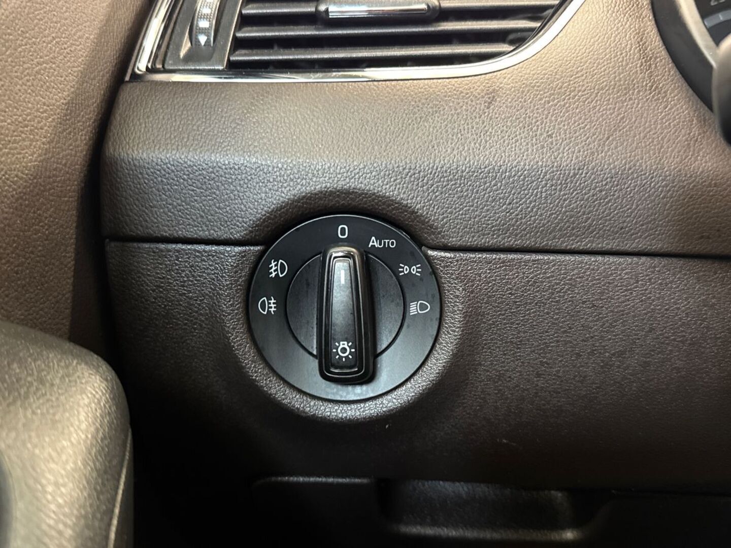 SKODA Octavia 13