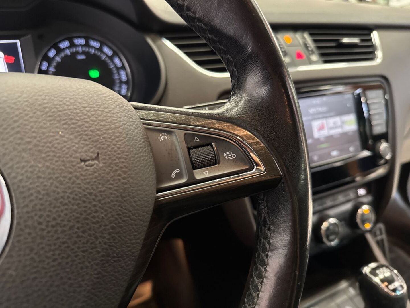 SKODA Octavia 14