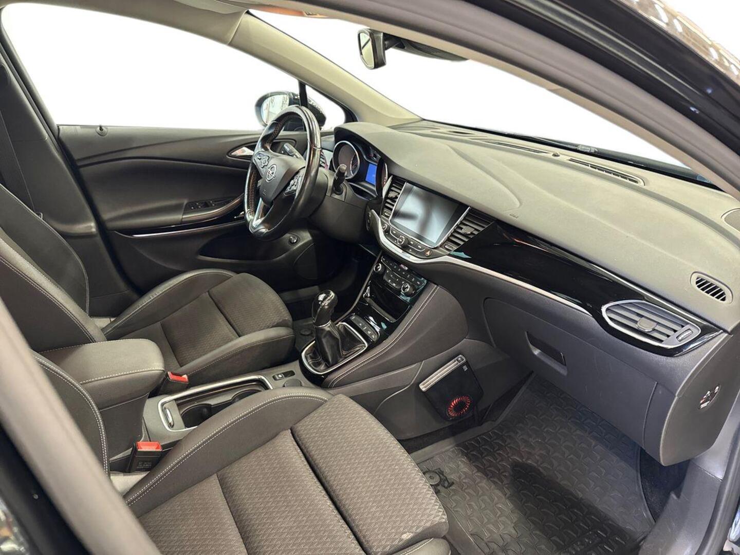 OPEL Astra 2017