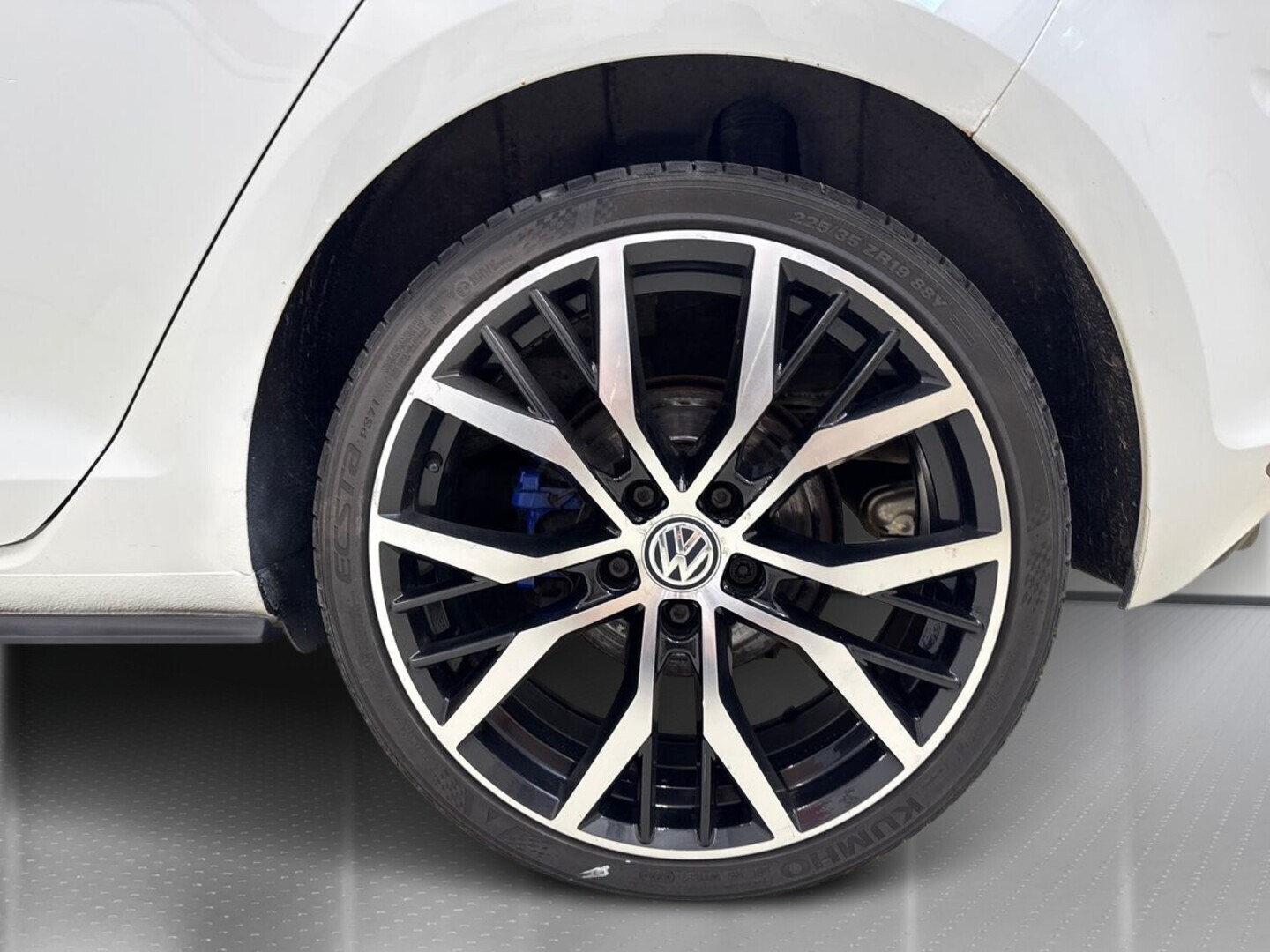 VOLKSWAGEN Golf 2015