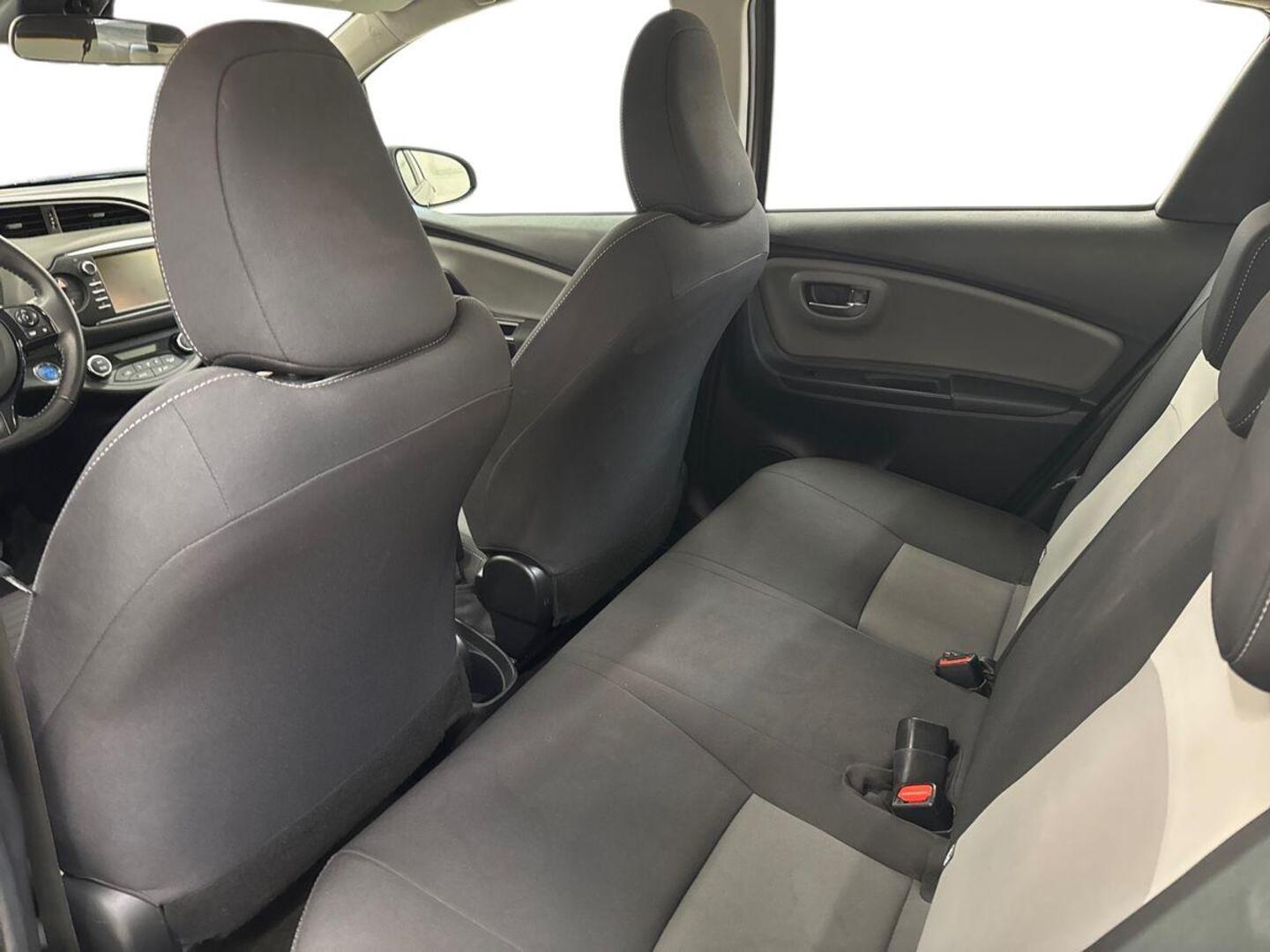 TOYOTA Yaris 2019