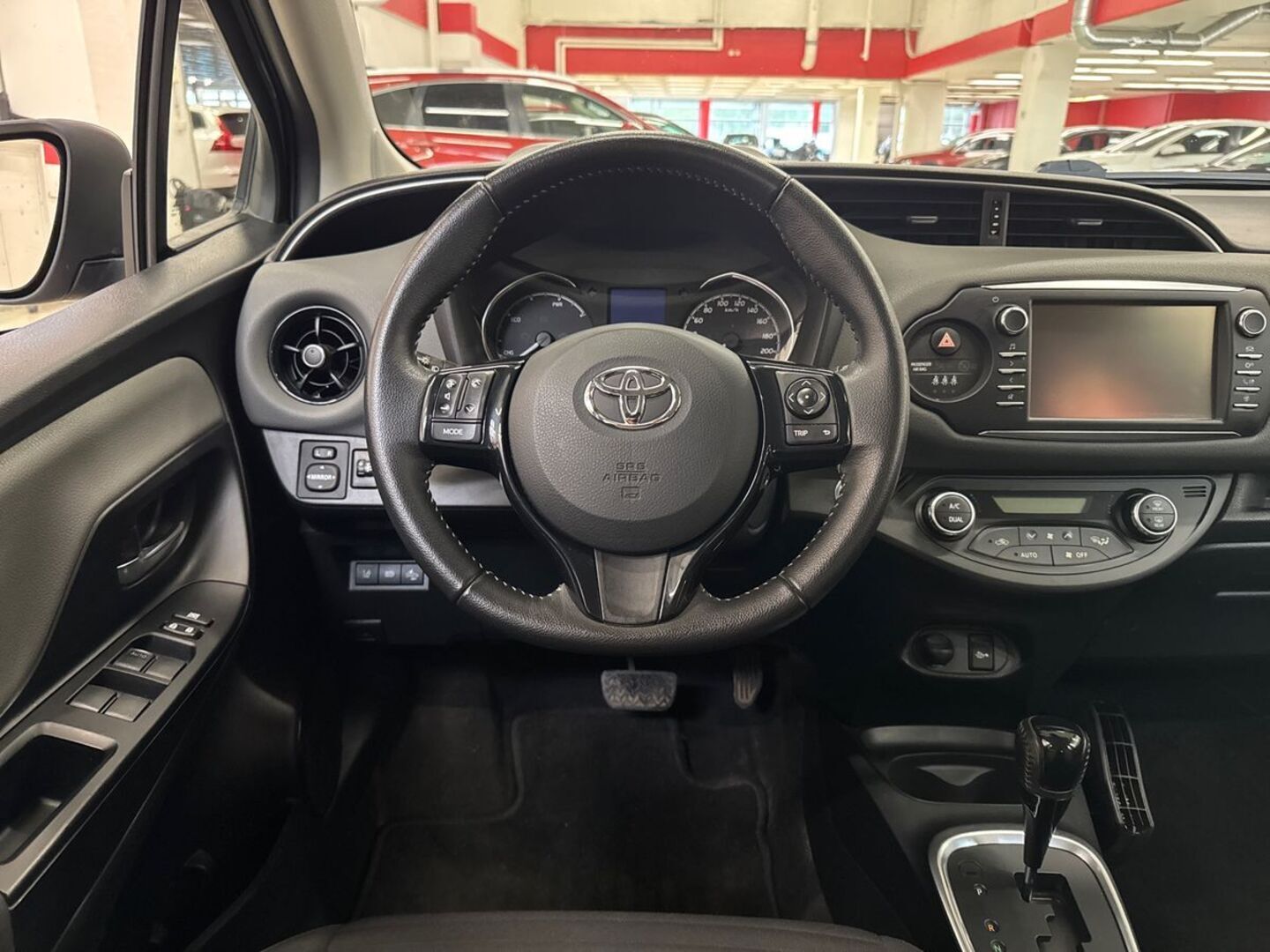 TOYOTA Yaris 2019