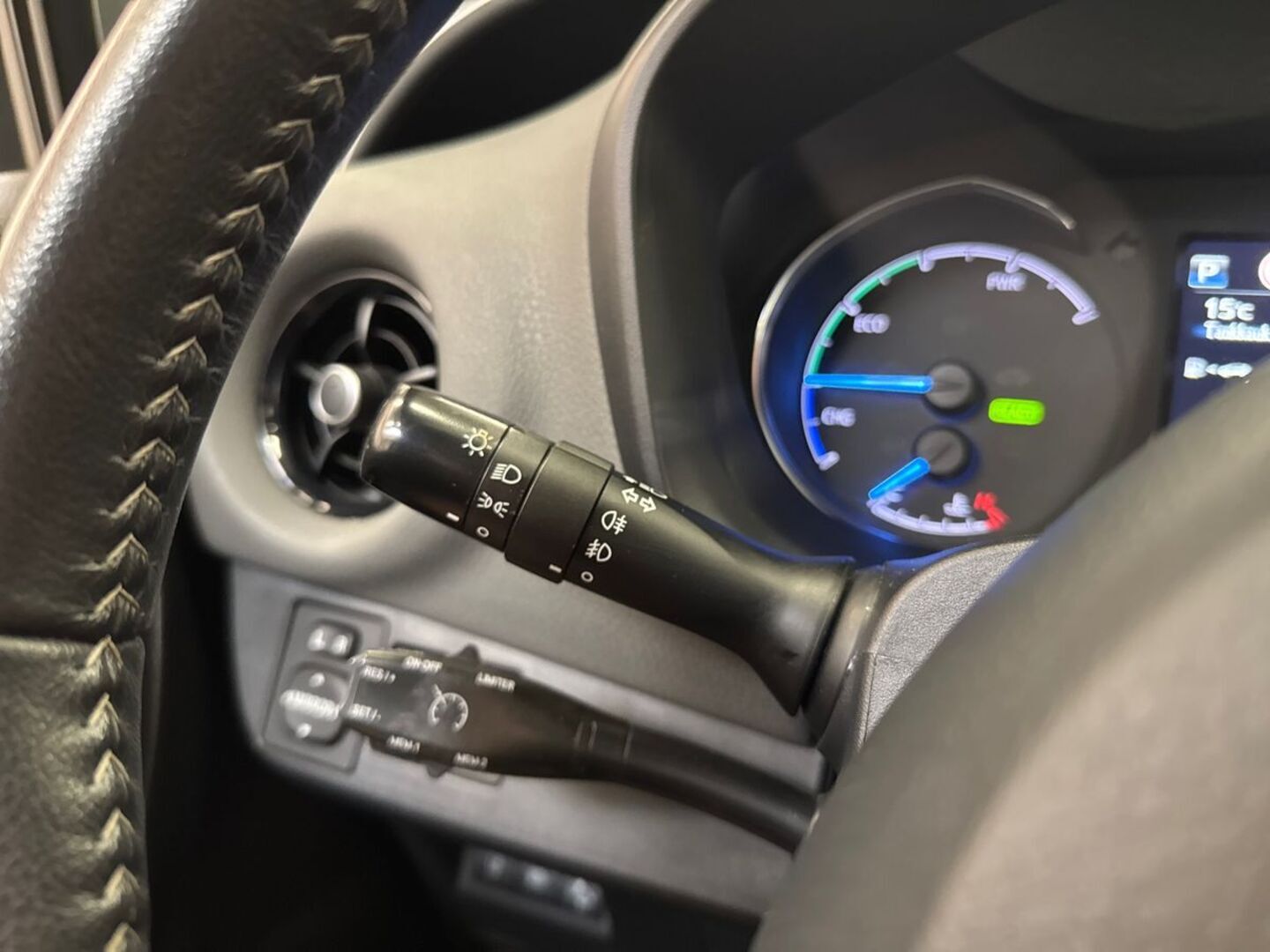 TOYOTA Yaris 2019