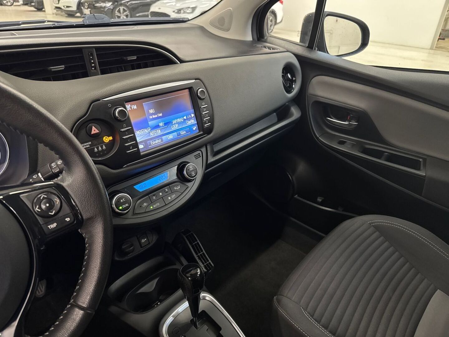 TOYOTA Yaris 2019