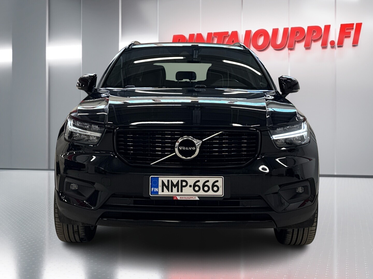VOLVO XC40 2022