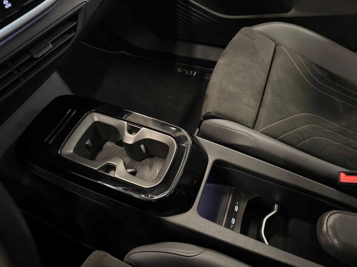 VOLKSWAGEN ID.4 2023