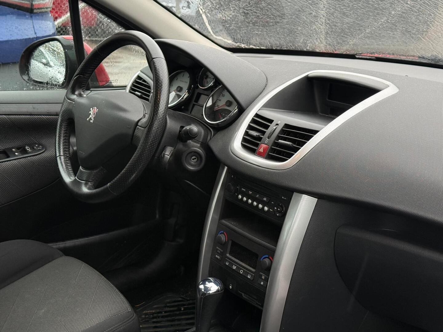 PEUGEOT 207 2008