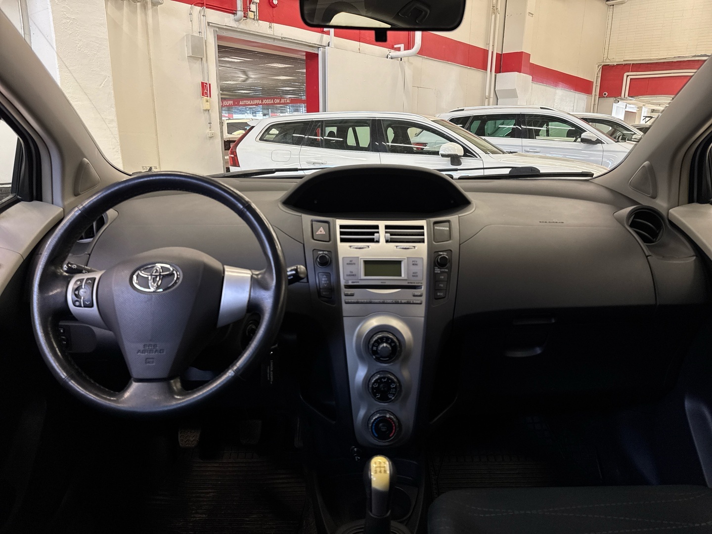 TOYOTA Yaris 2006