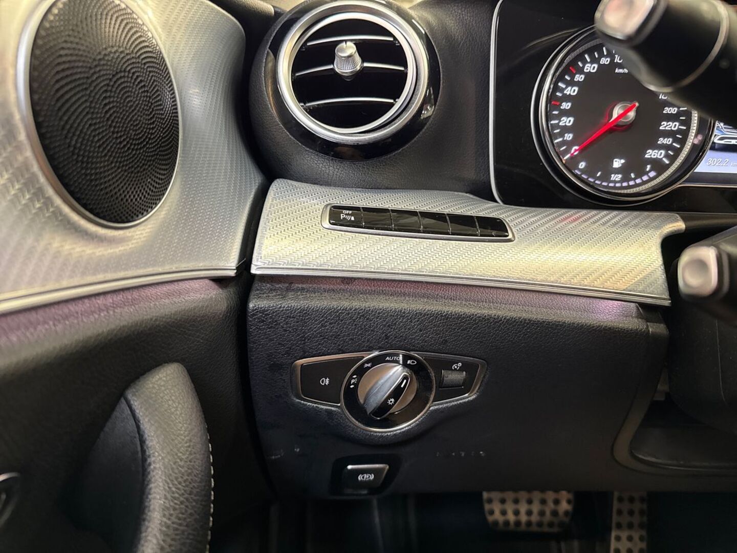 MERCEDES-BENZ E 18