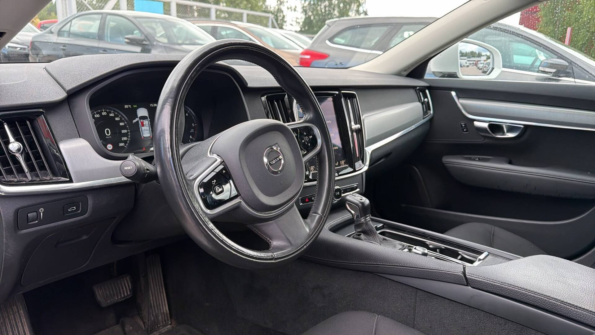 VOLVO V90 2017