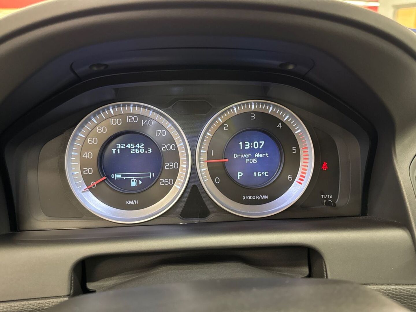VOLVO XC60 2011