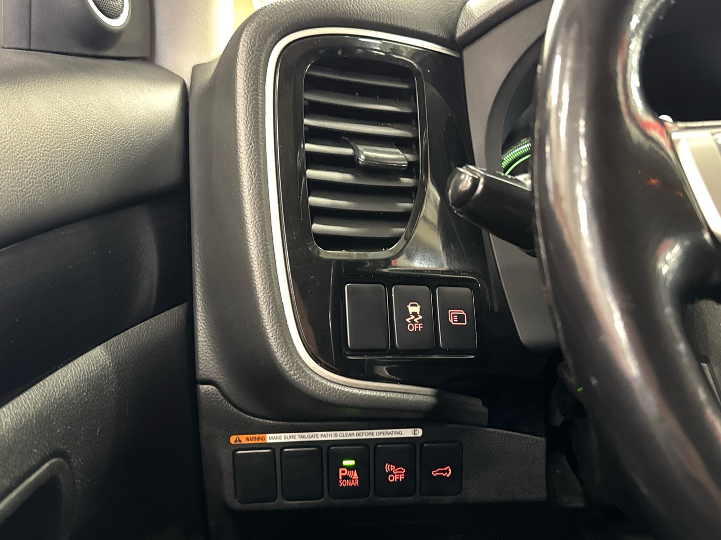 MITSUBISHI Outlander 2016