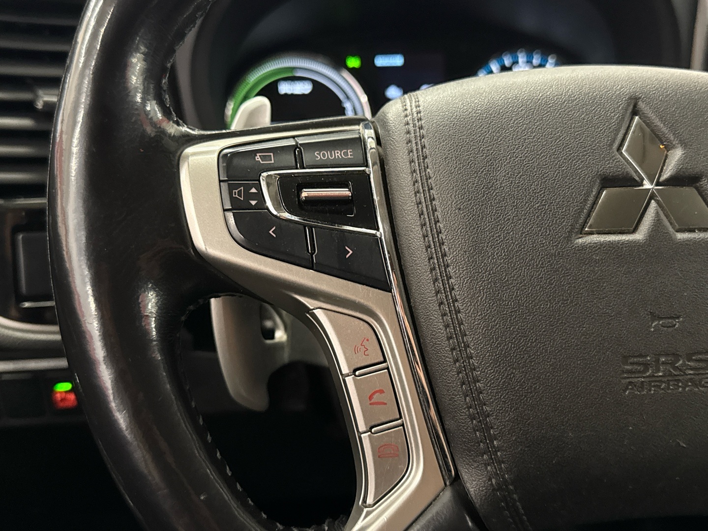 MITSUBISHI Outlander 2016