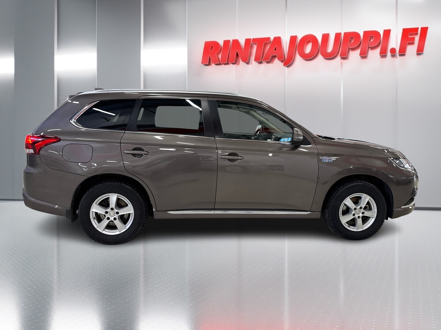MITSUBISHI Outlander 2016