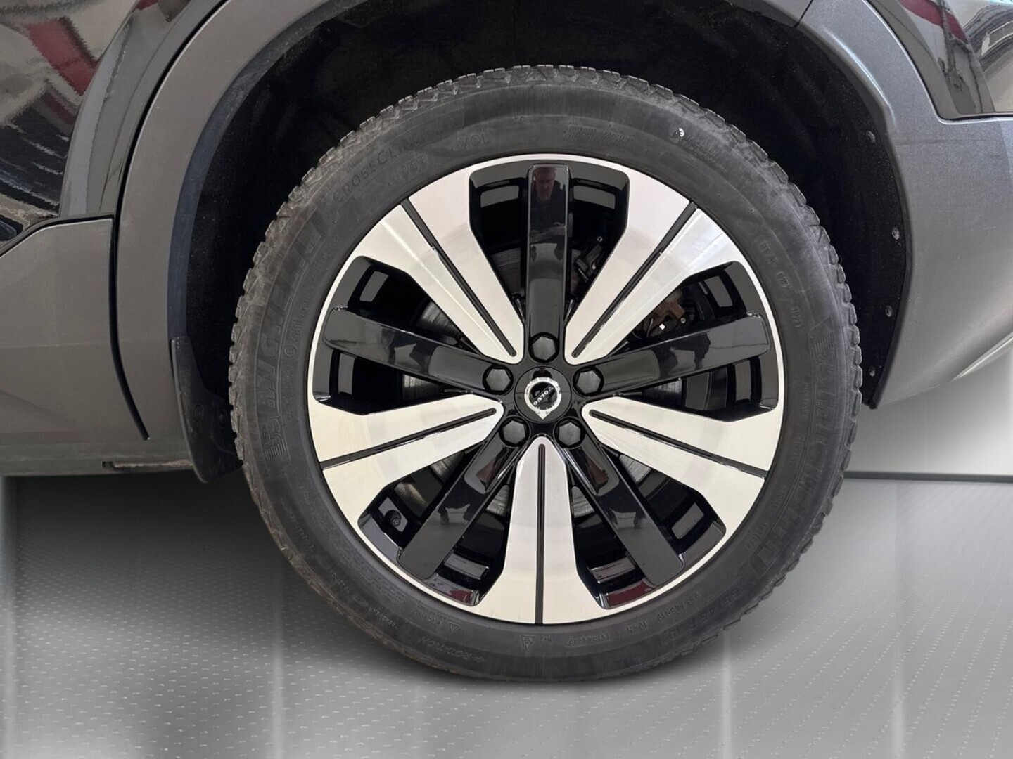 VOLVO XC40 2023