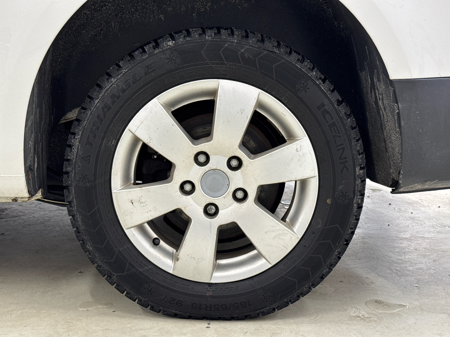 VOLKSWAGEN Caddy 2011