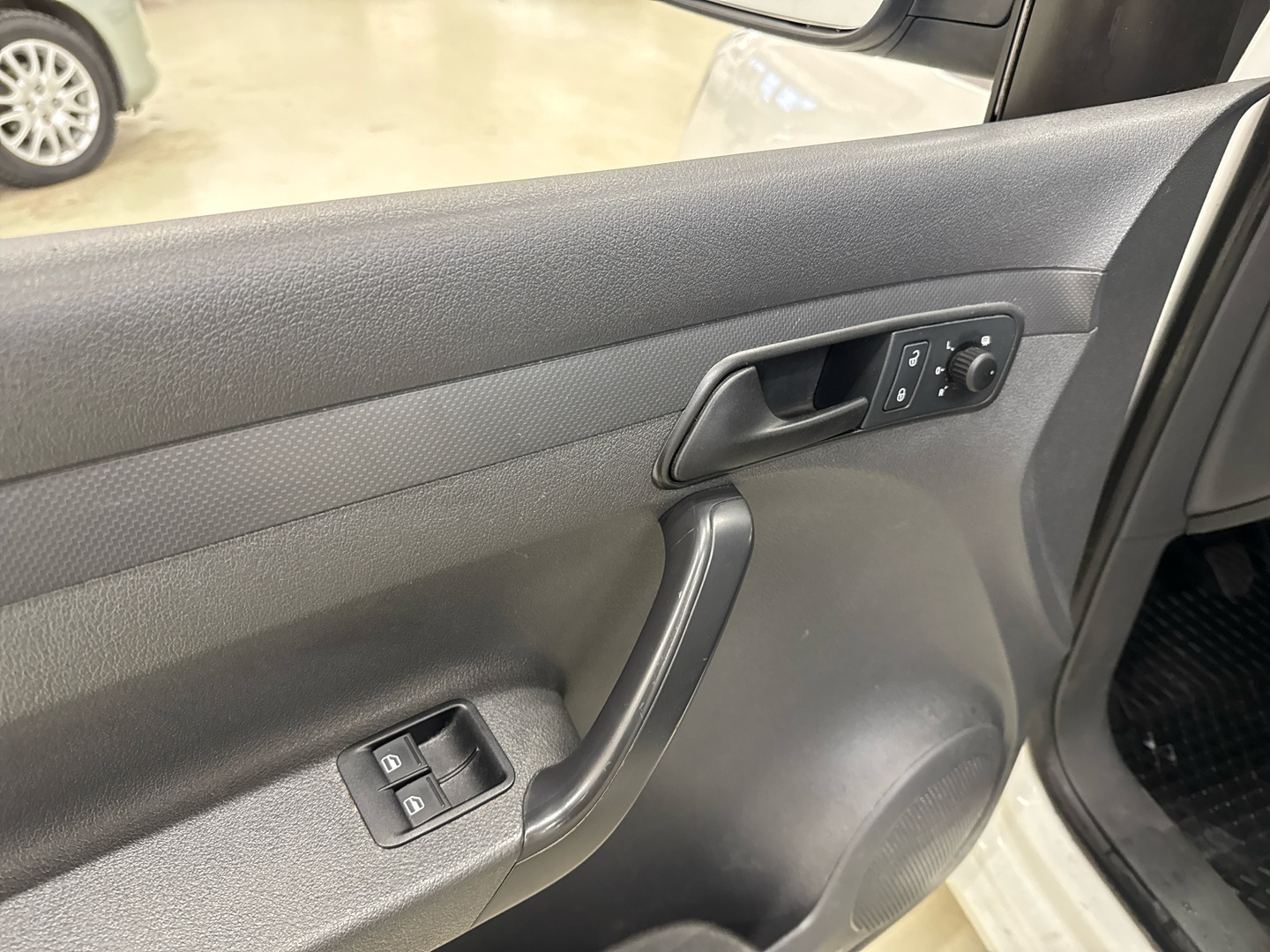 VOLKSWAGEN Caddy 2011