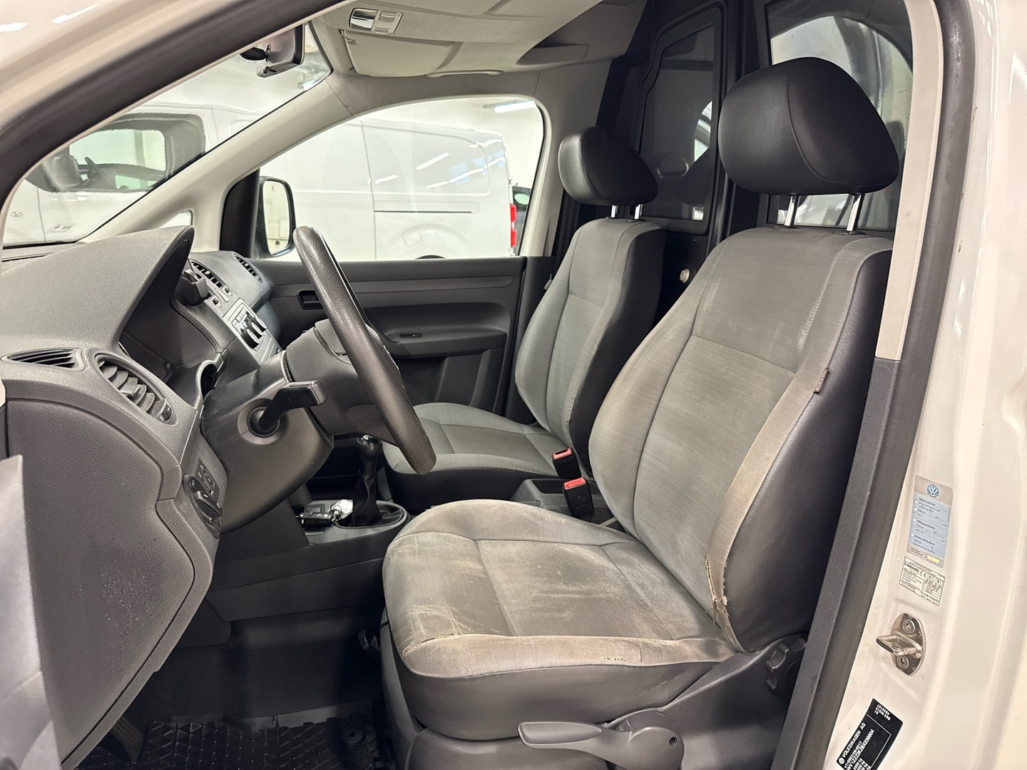 VOLKSWAGEN Caddy 2011