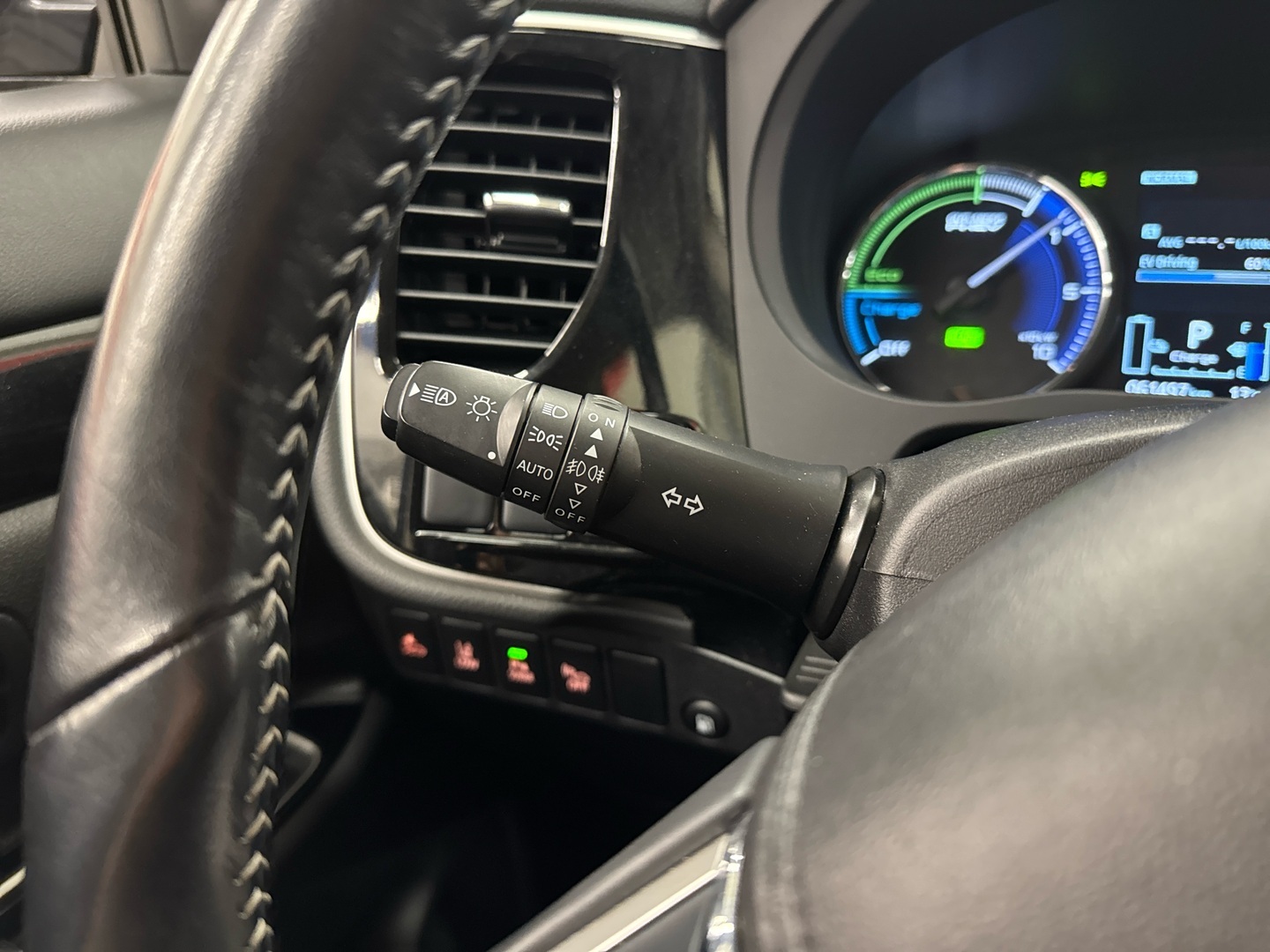 MITSUBISHI Outlander PHEV 2019