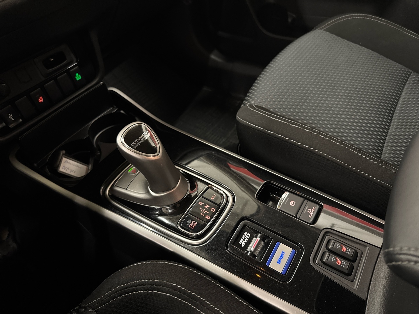 MITSUBISHI Outlander PHEV 2019