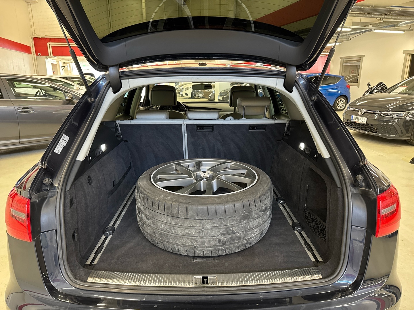 AUDI A6 allroad quattro 2013