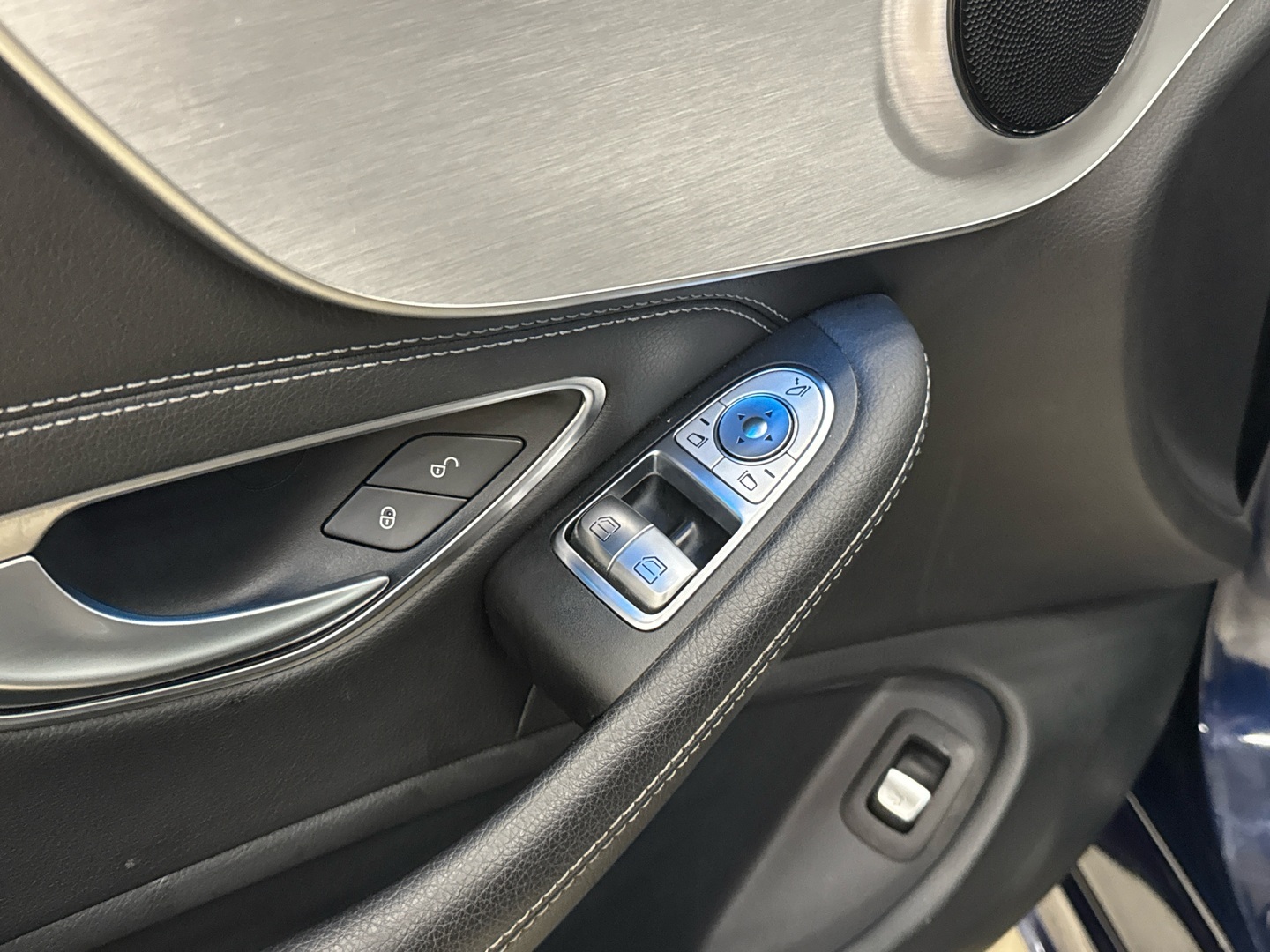 MERCEDES-BENZ C 2016