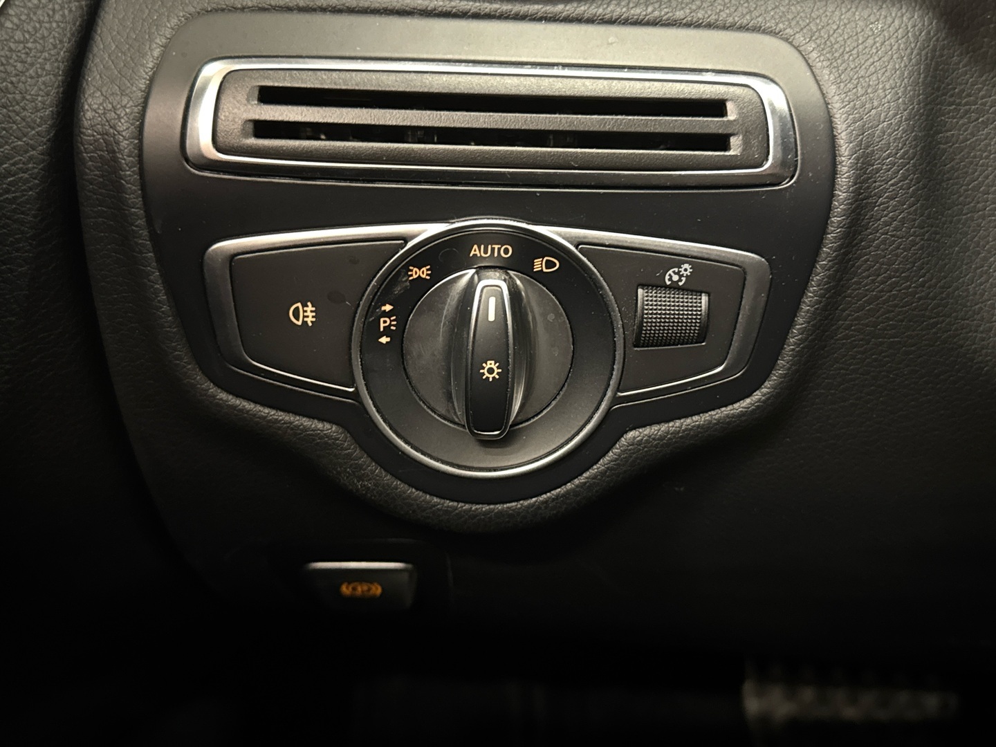 MERCEDES-BENZ C 2016