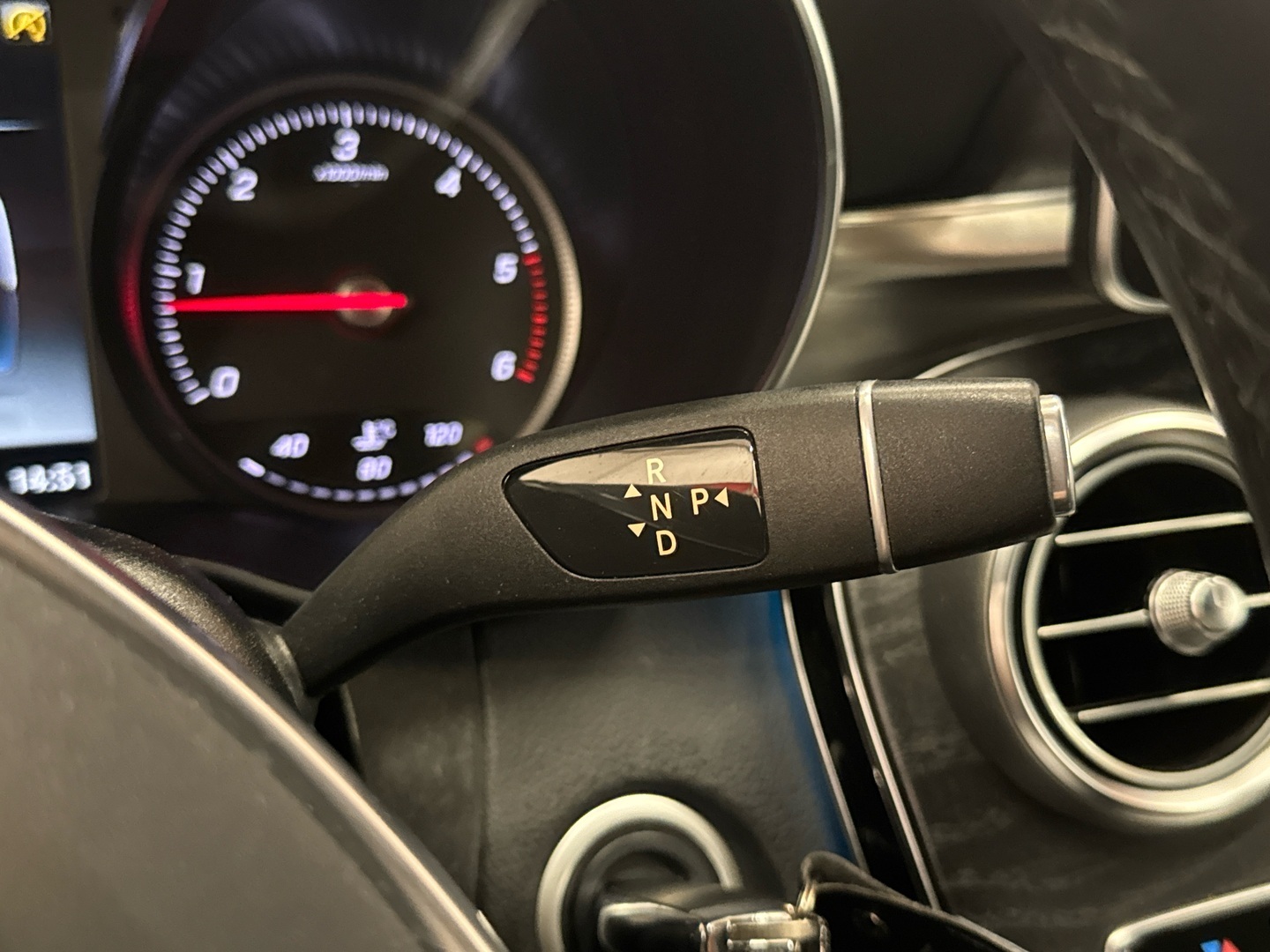 MERCEDES-BENZ C 2016