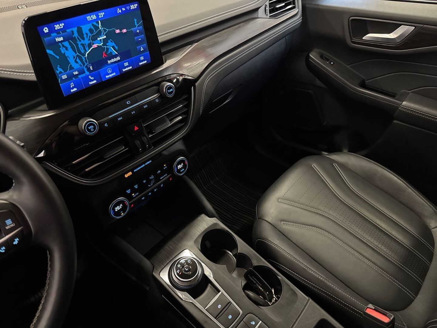 FORD Kuga 2023