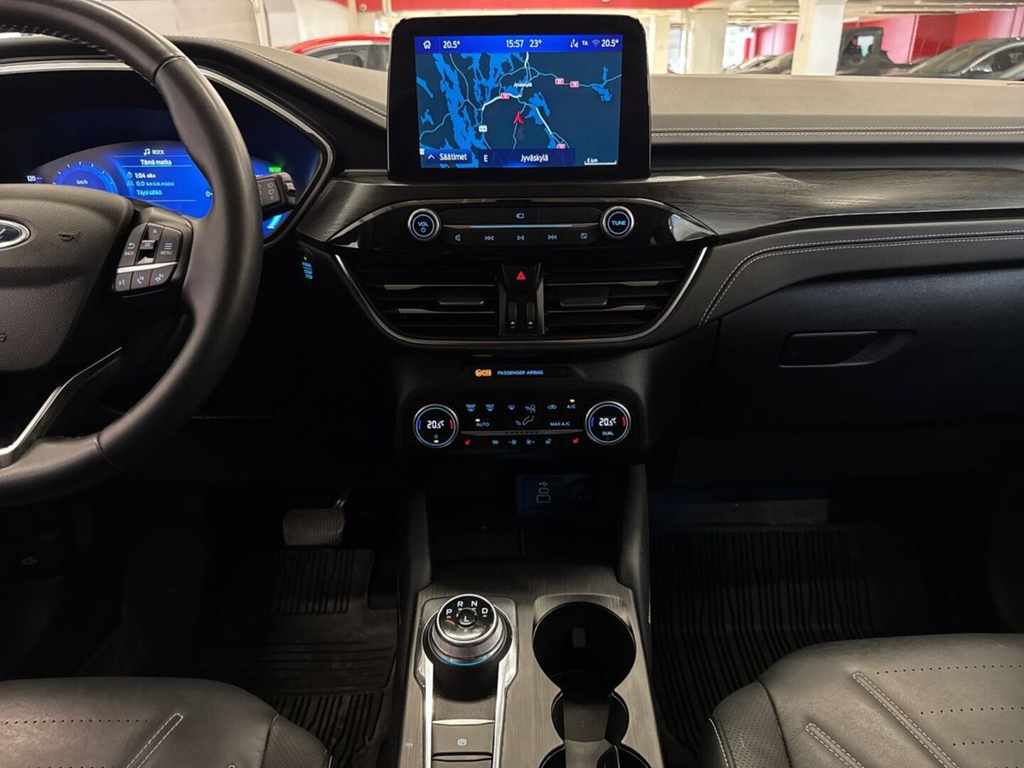 FORD Kuga 2023