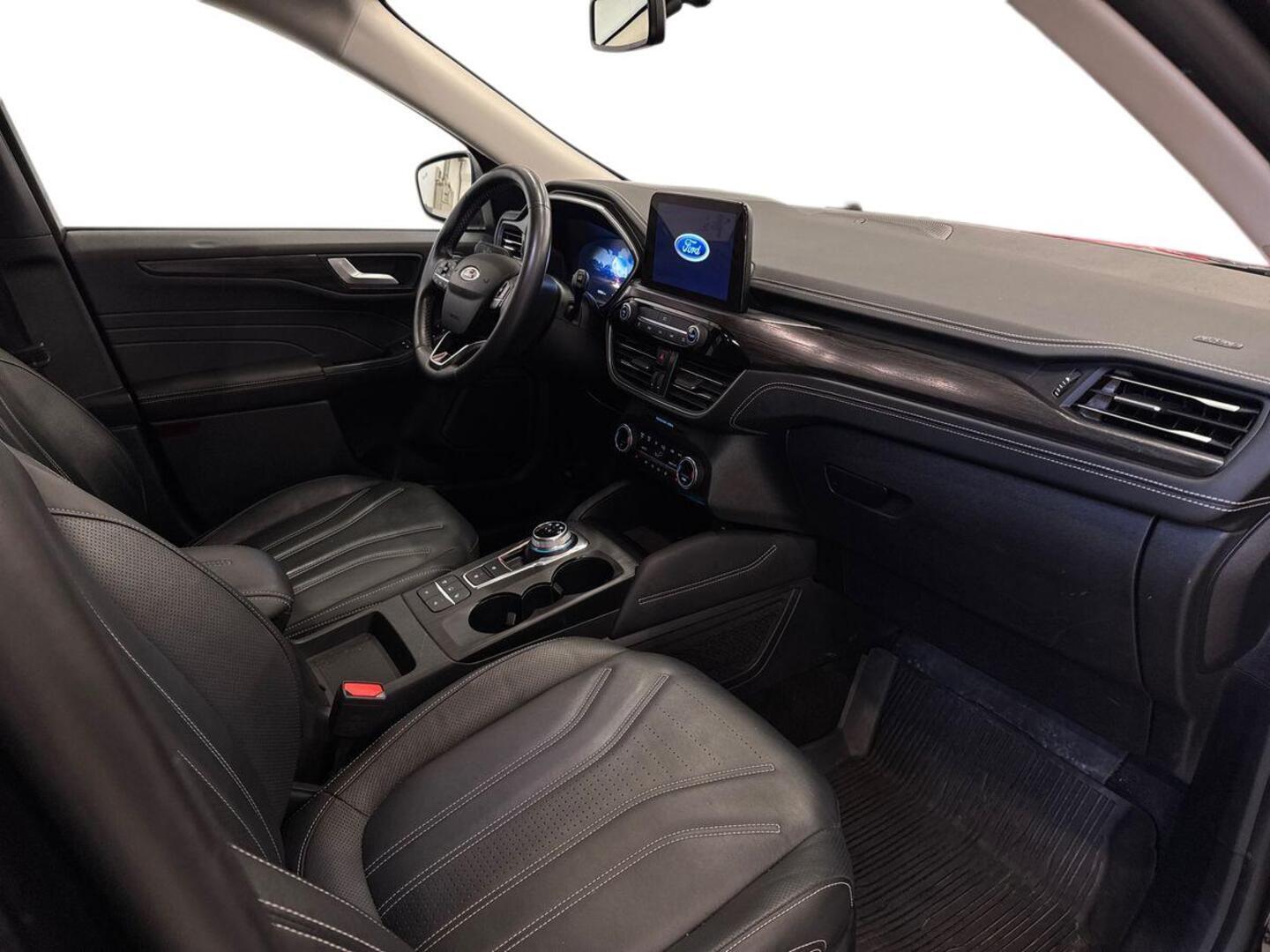 FORD Kuga 2023