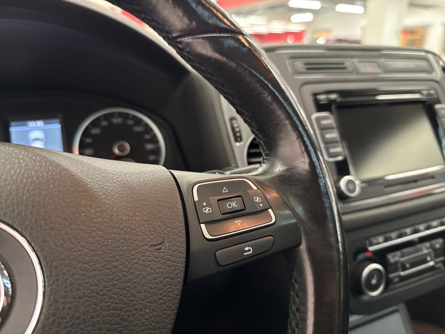 VOLKSWAGEN Tiguan 22
