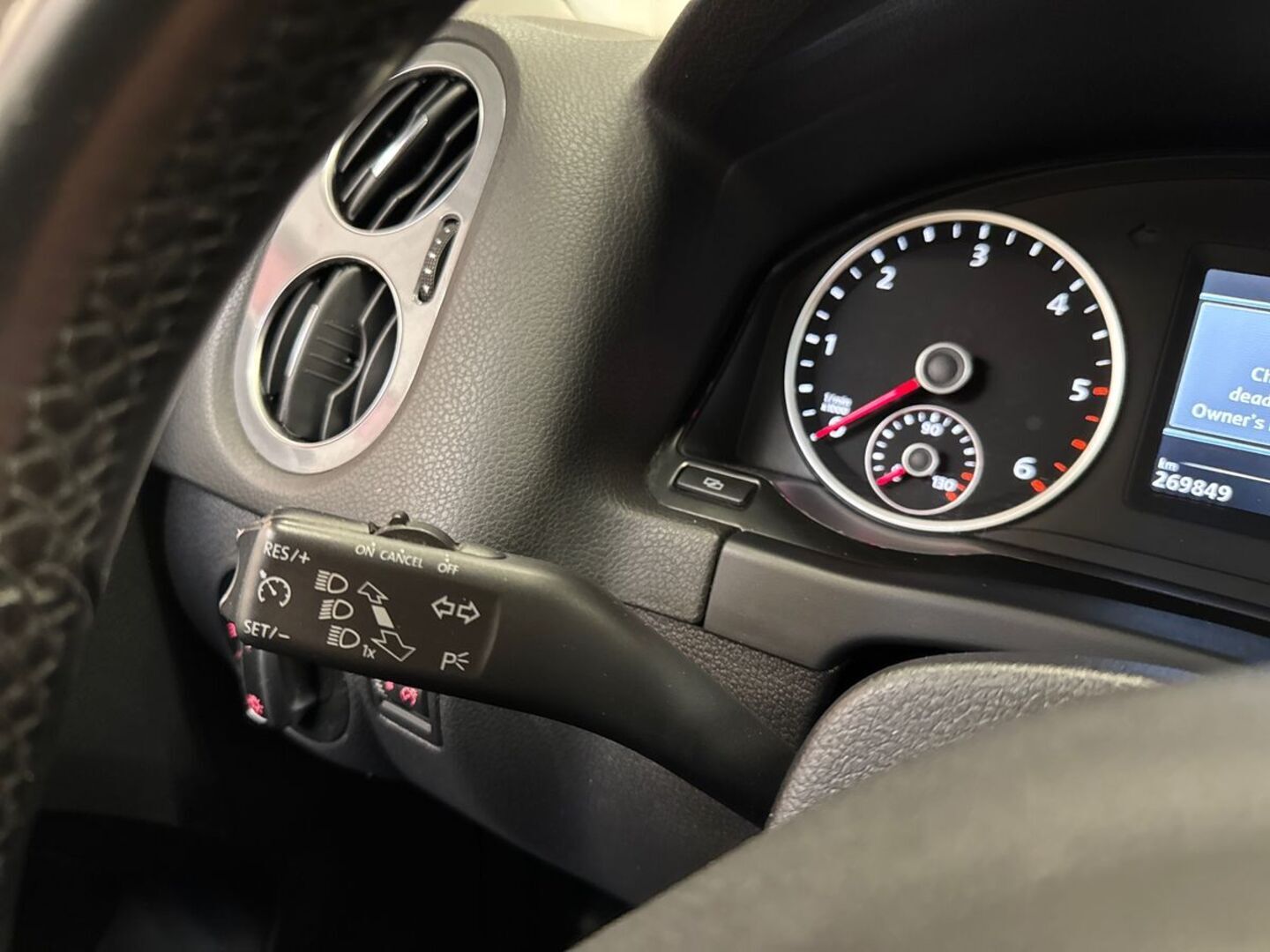 VOLKSWAGEN Tiguan 25