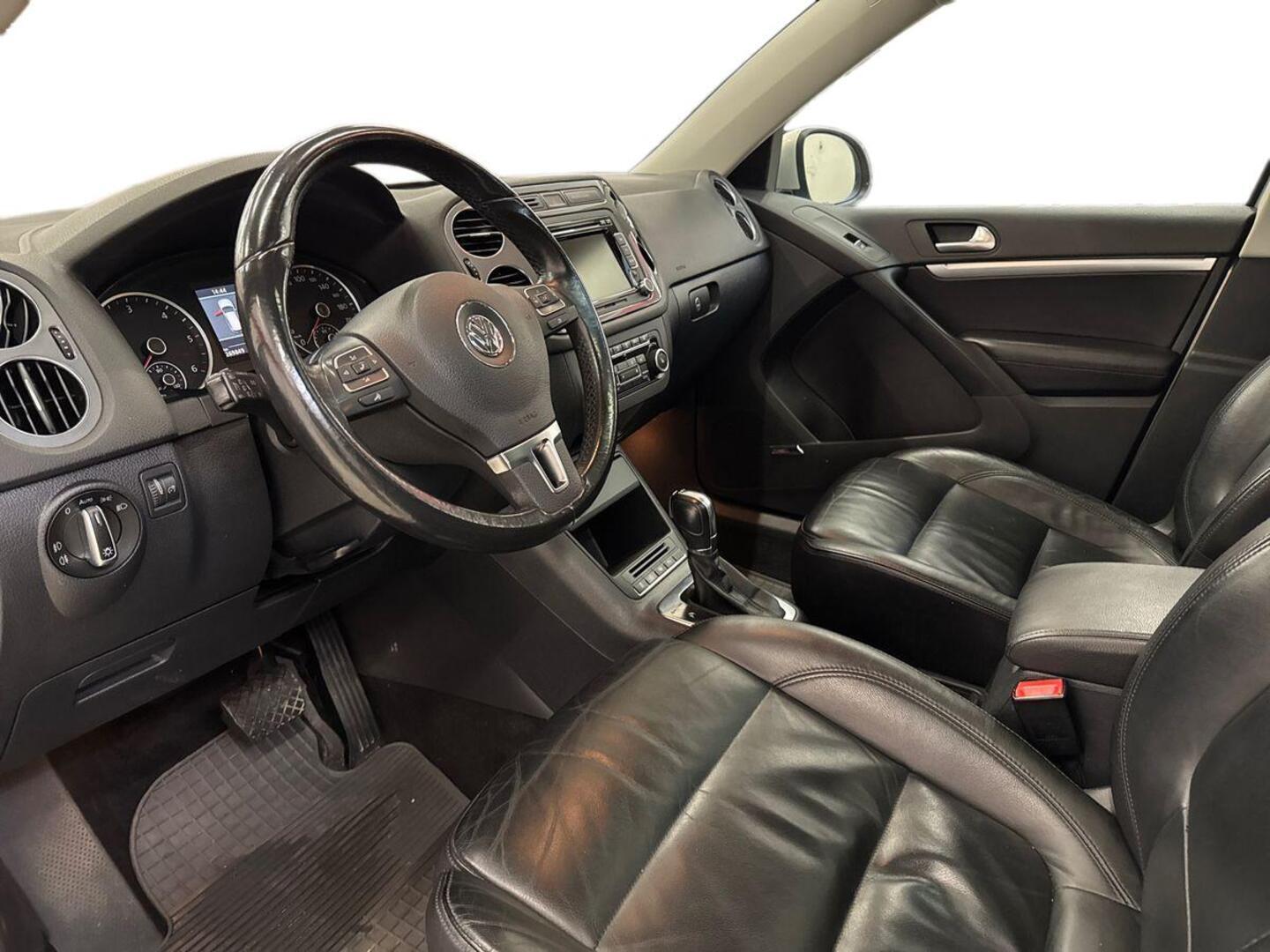 VOLKSWAGEN Tiguan 7