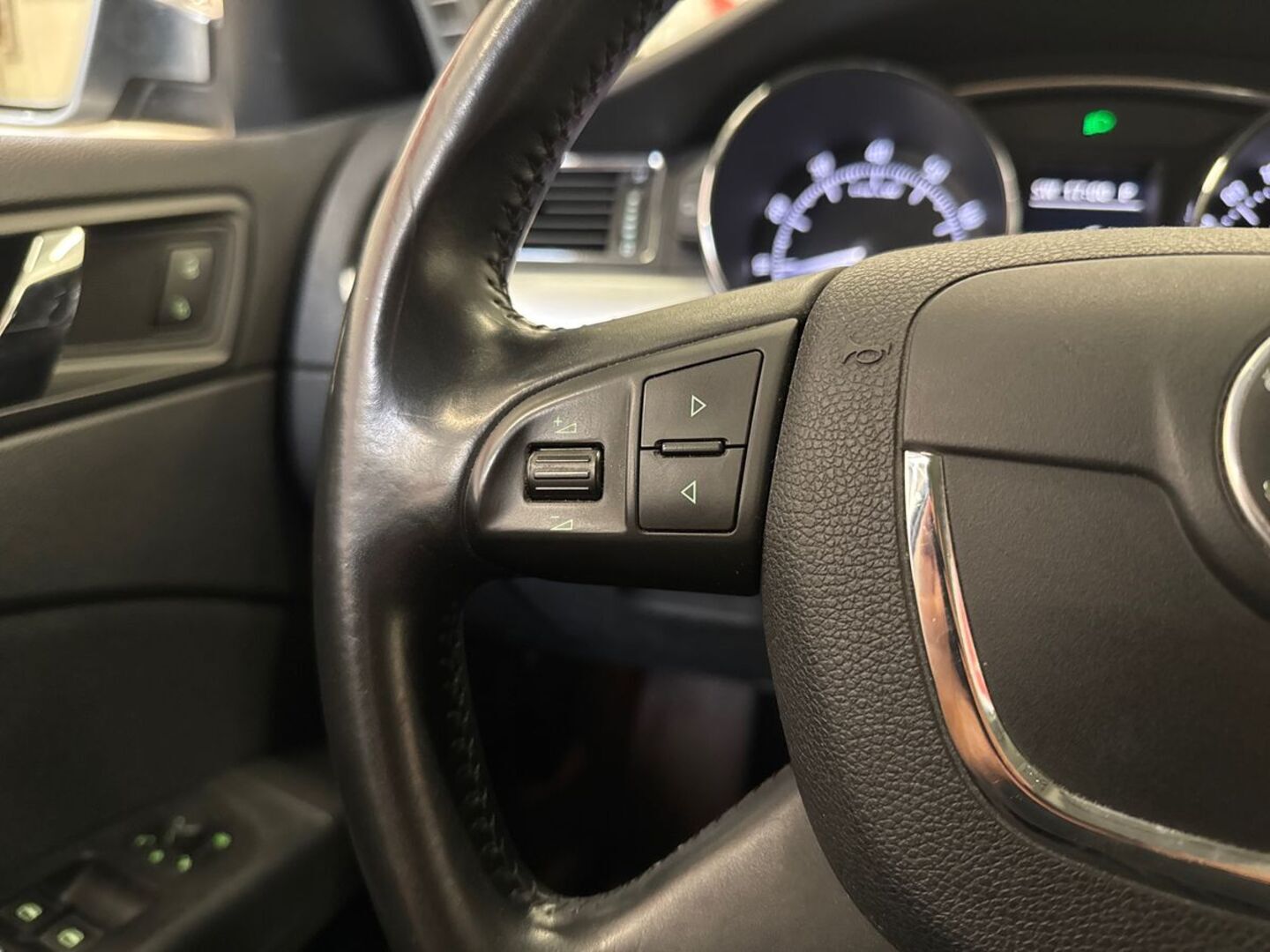 SKODA Superb 2013
