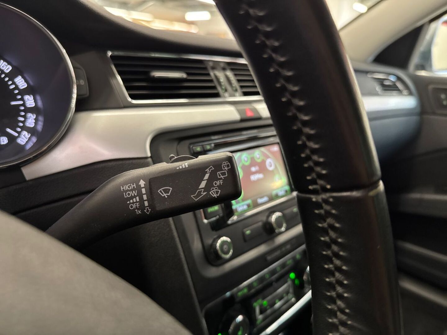 SKODA Superb 2013