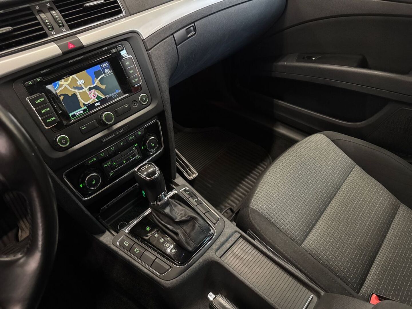 SKODA Superb 2013