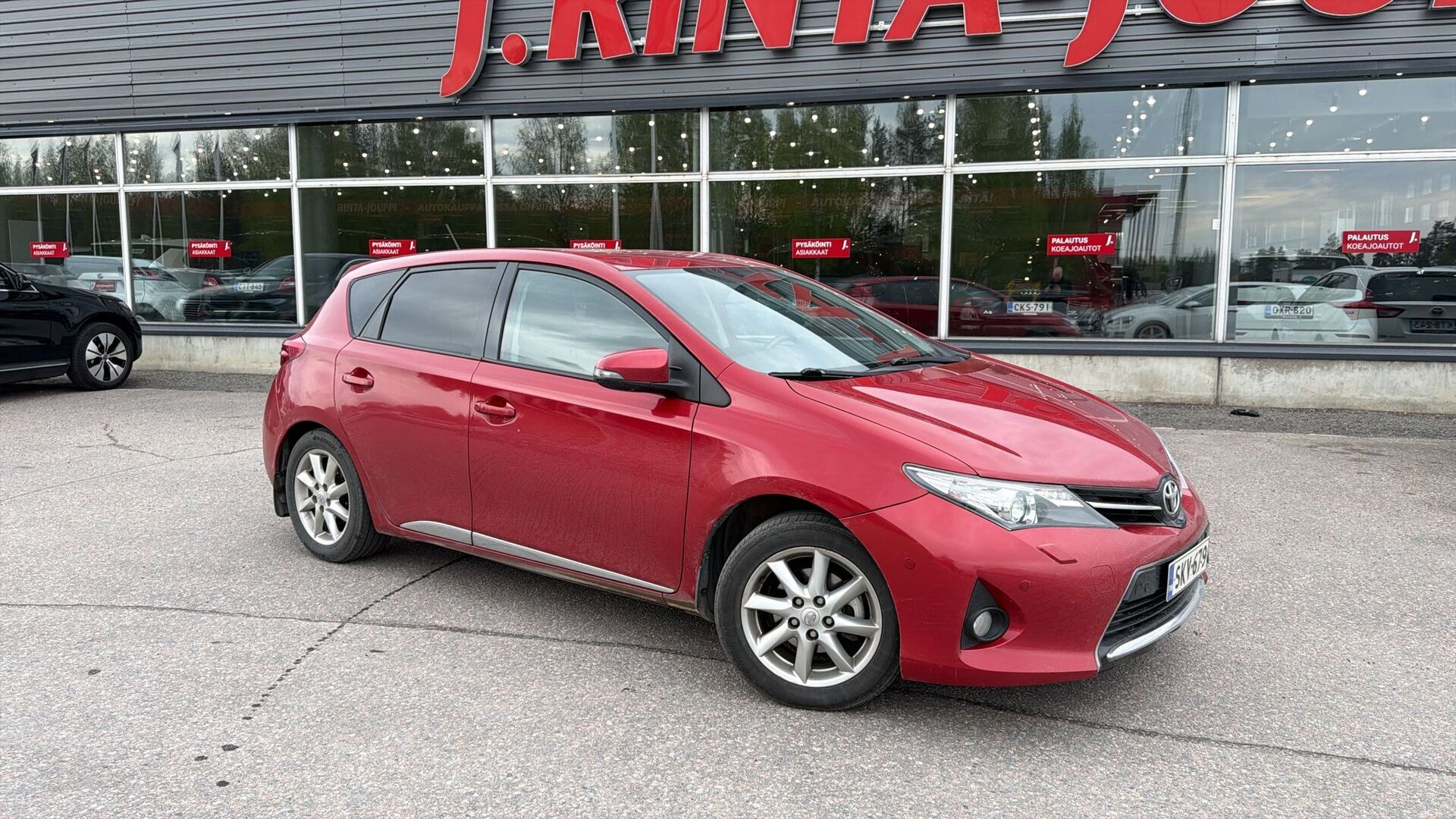 TOYOTA Auris 2013