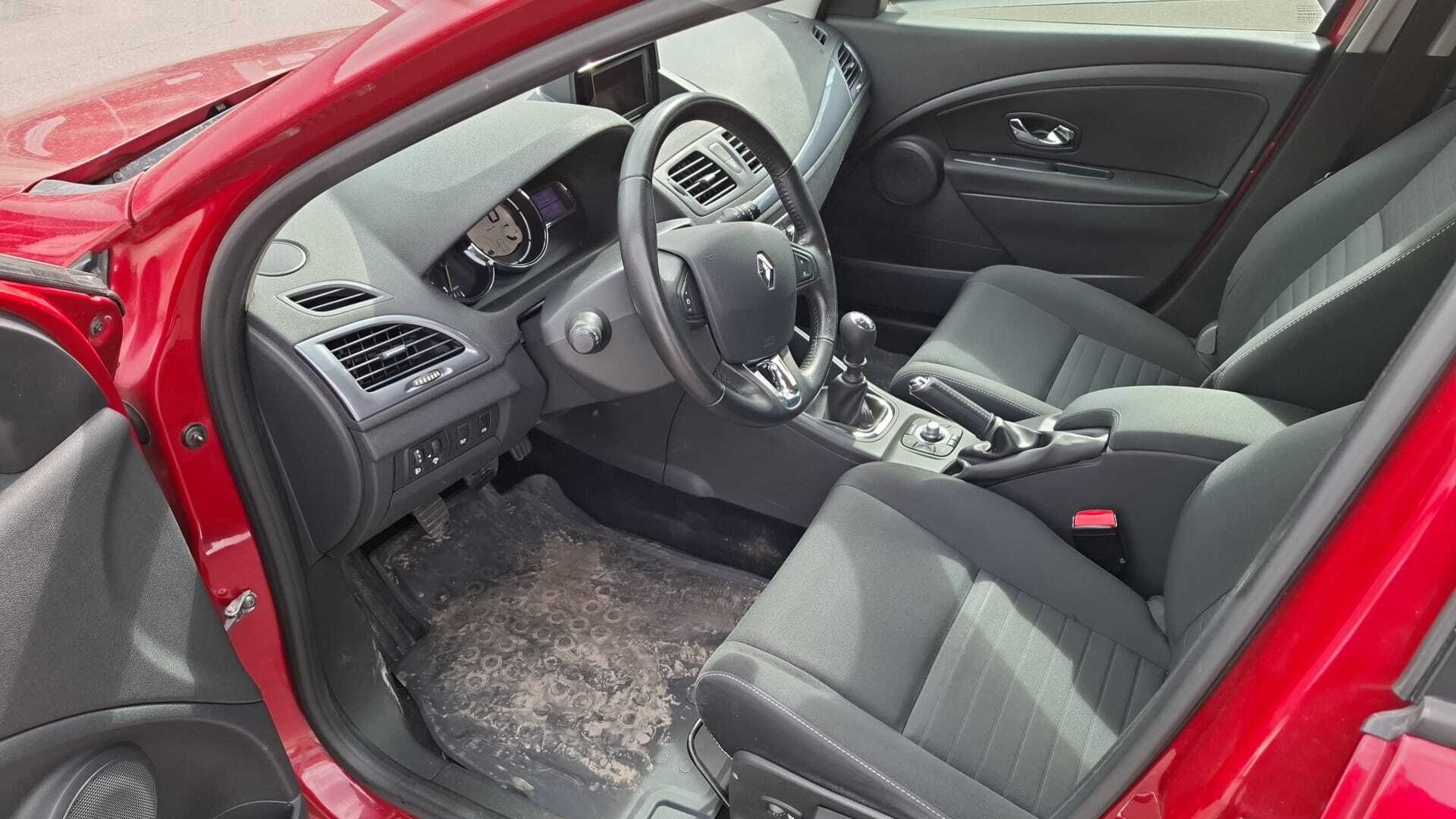 RENAULT Megane 2015
